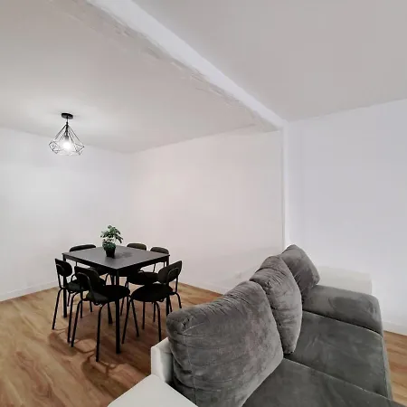 Turin - Et Moderne Apartment Reims